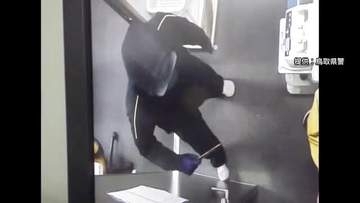 【続報】犯行に使用した包丁か自宅で押収　スーパー強盗事件で逮捕された男は容疑認める供述（鳥取）