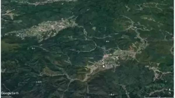 石油ストーブがボンと音を立て燃え上がる…邑南町で住宅など4棟全焼　高齢男性が煙を吸い病院搬送（島根）