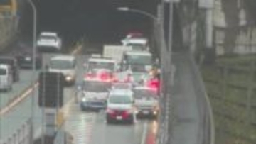 【続報】山陰道で車7台玉突き事故…救急搬送の3人軽傷の模様　トンネル出てすぐのIC出口付近で衝突か