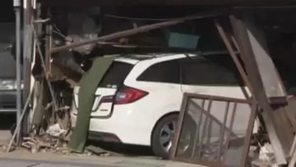 「地震くらいドーンと揺れた」パトカーから逃走の車が倉庫に衝突「酒を飲んだ」男を道交法違反容疑で逮捕