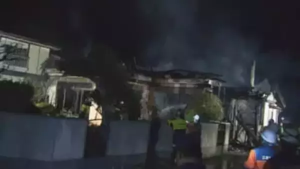 【速報】夜の住宅地で建物火災　高齢夫婦と連絡取れず　性別不明の１人の遺体発見　（島根・江津市）