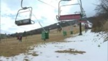 だいせんホワイトリゾート６年ぶりの雪の無いスキー場開き　雪乞でゲレンデに降雪願う（鳥取・大山町）