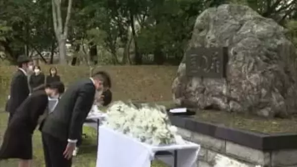 不適切管理から4年「決して忘れてはならない」島根大学医学部で「ご献体の日」式典　慰霊碑に黙とう