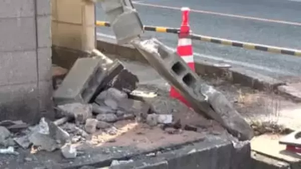 広島・福山市で車同士が衝突　２人死傷　４０代男性が死亡