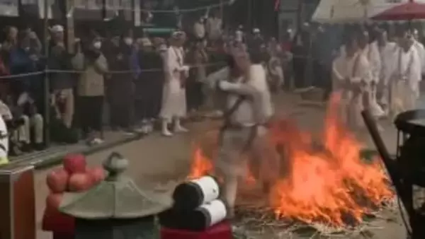 新春恒例　無病息災を願い“火渡り”「熱かった」「心が浄化された気がします」尾道市・西国寺