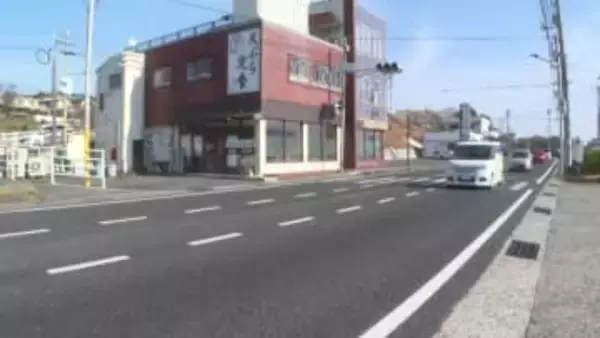 乗用車が信号機に衝突　同乗の男性が一時、意識不明の重体　運転手が酒気帯び運転か　広島・廿日市市