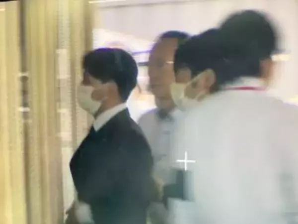 【速報・中継】 元カープ羽月隆太郎被告　まもなく初公判　傍聴券求め５００人が列　ゾンビたばこ使用の罪