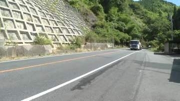 広島市の51歳の無職の男性と判明　岩国市で大型トラックにはねられ死亡