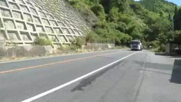 広島市の51歳の無職の男性と判明　岩国市で大型トラックにはねられ死亡
