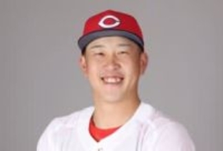 ＮＰＢアワード授賞式　カープ小園選手に首位打者賞と最高出塁率者賞　佐藤投手はウエスタン優秀選手賞