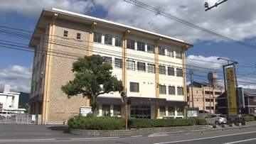 自転車に乗っていた８０代女性　車にはねられ心肺停止で病院に搬送　交差点で出合い頭に衝突か　広島