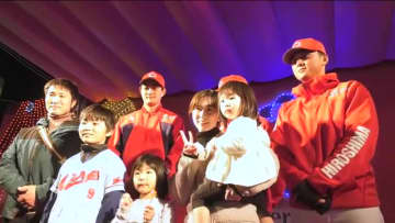 庄原市でカープ選手のトークイベント　ルーキー佐々木泰選手「来シーズンは最後までスタメンで頑張る！」