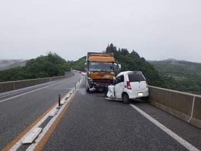 中国自動車道で軽自動車とトラックが正面衝突　軽自動車を運転の女性（64）が死亡　広島・庄原市