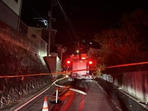 【速報】広島市安佐南区で火事　「住宅から火が見える」　２階建て住宅半焼　けが人はなし