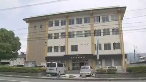 パトカーの追跡を受けた原付バイク転倒 運転の無職の少年(17) 鎖骨折る大けが 広島市安佐南区の市道