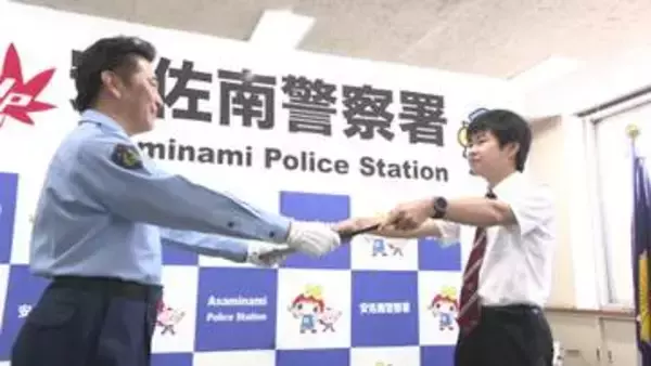 「助かってよかったというのが一番」　熱中症で倒れている人を助けた大学生に警察から感謝状　広島