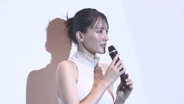 映画「箱の中の羊」公開記念  主演の広島出身 綾瀬はるかさんらが広島市で舞台挨拶に登壇