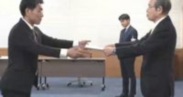 ”高市旋風”の衆議院選挙　当選者に証書　「ふるさと広島と日本のため頑張る」　広島