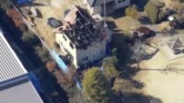 現場から油のような成分検出　東広島放火・殺人事件　広島県警が捜査本部設置　男性と妻は２階で襲われたか