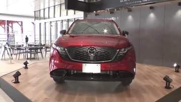 マツダの新型ＣＸ－５　広島の玄関口 広島駅に展示始まる　「広島から、走る歓びを世界へ」