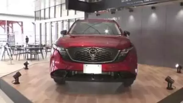 マツダの新型ＣＸ－５　広島の玄関口 広島駅に展示始まる　「広島から、走る歓びを世界へ」