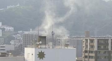 【速報】「ベランダから炎と煙が上がっている」広島市中区堺町で建物火災　消防車１１台出動