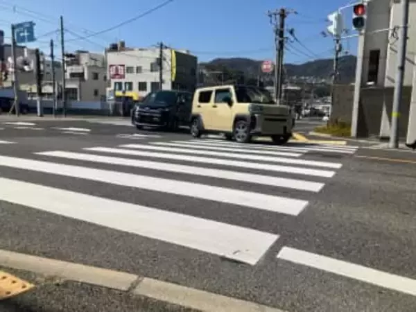 自転車の80代とみられる男性トラックにはねられ死亡　運転手の男を過失運転致傷の疑いで現行犯逮捕