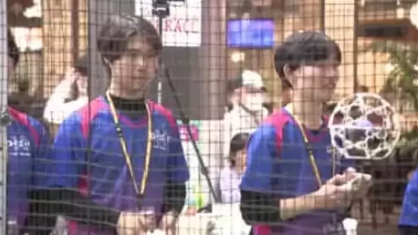 ドローンサッカー全国大会　熱い空中バトル