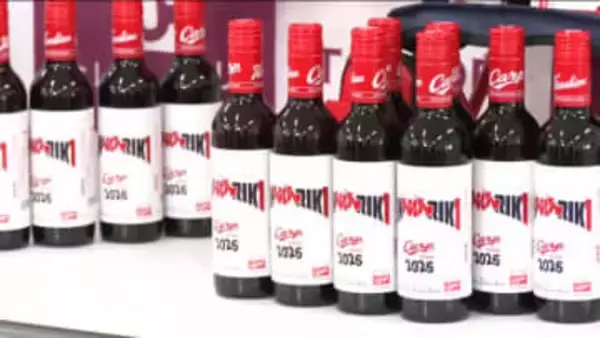 カープを「ＳＨＡＫＡＲＩＫ」に応援　３０００本限定ワイン発売　広島三次ワイナリー