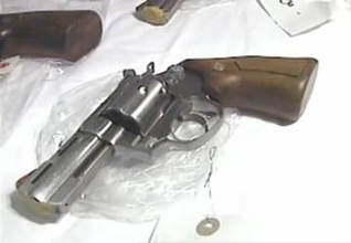 【広島あの日のきょう】拳銃大量密輸事件（1987年）広島県警ブラジル・ルート初摘発　拳銃と実弾を押収