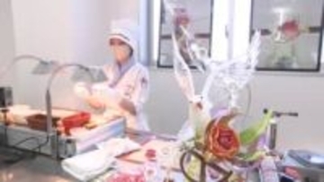 金賞を受賞した力作の「飴細工」も…広島の製菓専門学校 "菓子で作った"作品展あすまで
