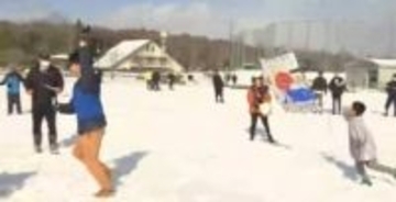 新年の風物詩　手作り「凧あげ」大会　雪上を駆け回り地域を盛り上げる　広島・三次市