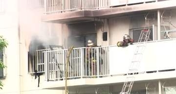【速報】「家に帰ったら部屋の中が燃えている」県営住宅の一室で火事　３人が重軽傷　広島市安佐北区