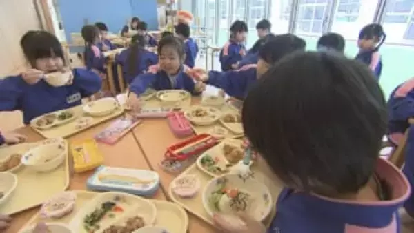 3月3日は桃の節句　福島県郡山市の幼稚園でひな祭り会