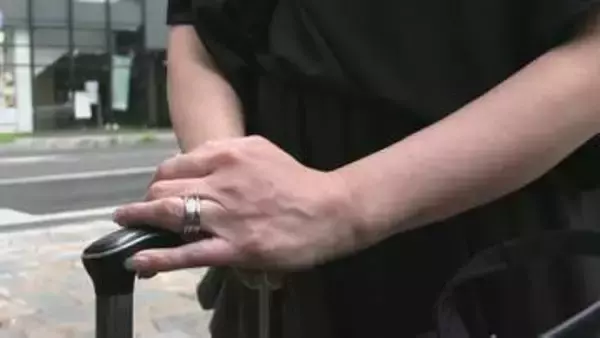 「現場に慰霊碑を」飲酒運転の車にはねられ受験生死亡　母親が献花　福島・郡山市