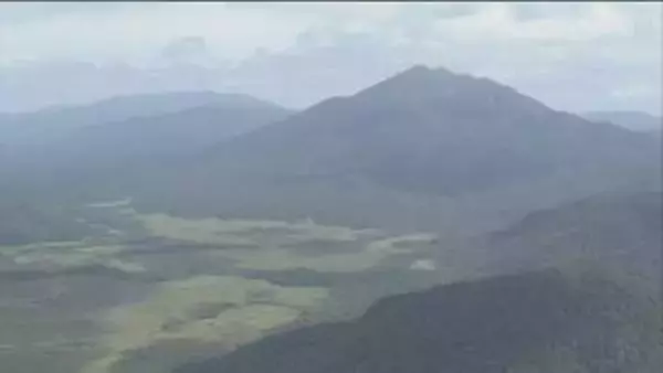 尾瀬の木道で転倒　登山客救助相次ぎ2人けが　福島・檜枝岐村