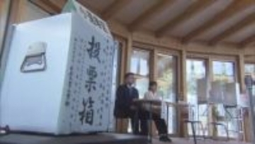 「国の未来を築き上げるのは若い世代」期日前投票所で大学生・高校生が投票立会人に　福島【衆議院選挙2026】