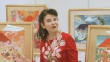縁起物の龍や鳳凰も…あいはら友子さん「赤富士絵画展」うすい百貨店で開催　福島・郡山市