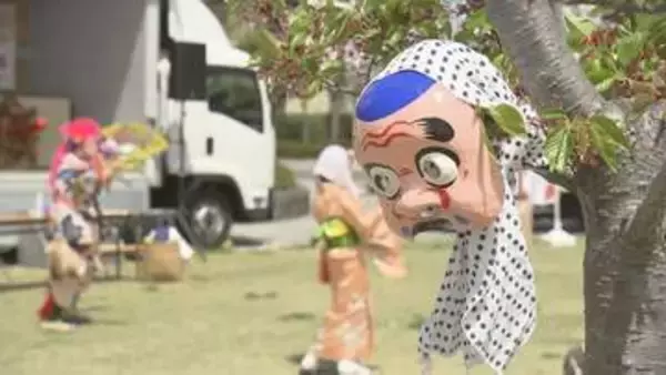 「体が勝手に動いちゃう」ひょっとこなどのお面かぶって踊る　からっぽ祭り　福島・郡山市