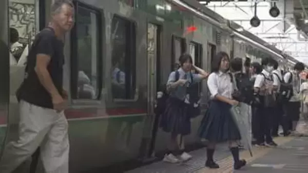 「日常って感じ」盛り土崩落のJR磐越西線、3週間ぶり運転再開　通勤・通学風景戻る　福島