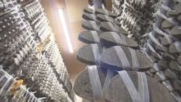 「最高の仕上がり」寒さが生み出す特産品　凍み餅づくり最盛期　福島・葛尾村