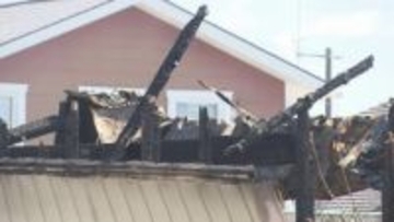 「火が見える」近所の家に延焼し、2棟全焼　火元の焼け跡から性別不明の遺体発見　福島・南相馬市