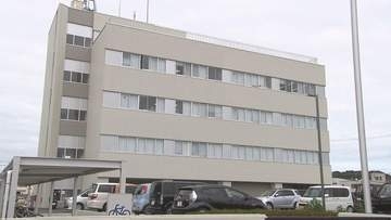 遊漁船が消波ブロックに衝突　釣り客2人けが　福島・いわき市勿来漁港