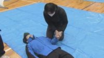 「万全な準備で入山を」警察や自衛隊が山岳救助訓練　去年94件の遭難発生　福島