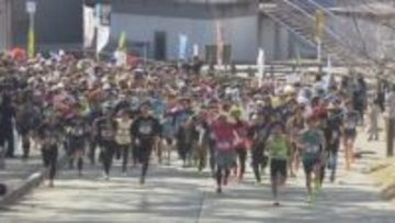 恒例！福男福女競走　今年の一番福は？　信夫三山暁まいりに合わせ　福島