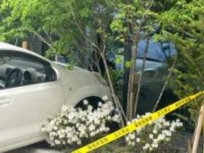 福島駅前のホテルに車突っ込む　けが人なし　福島市