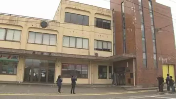 “白バス”疑いも…バス会社を家宅捜索　北越高校のソフトテニス部員ら21人死傷　磐越道マイクロバス事故　福島