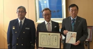 「防災活動に役立てて」ナプロアースが地元・伊達市や消防に寄付　福島