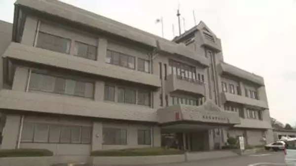 家族の女性を殴った疑い　村役場職員の男(40)現行犯逮捕　福島・西郷村