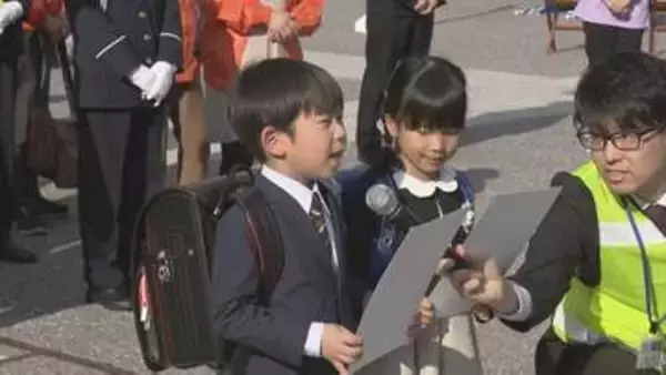 「道路への飛び出しはしません」新入学児童が誓い　春の全国交通安全運動前に出動式　福島